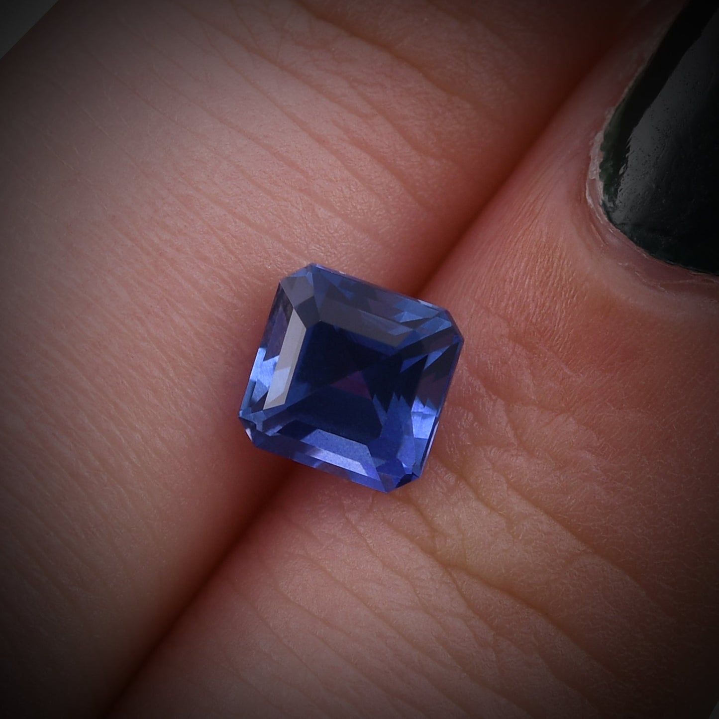 1,72 Karat blauer Smaragd-Saphir aus Sri Lanka