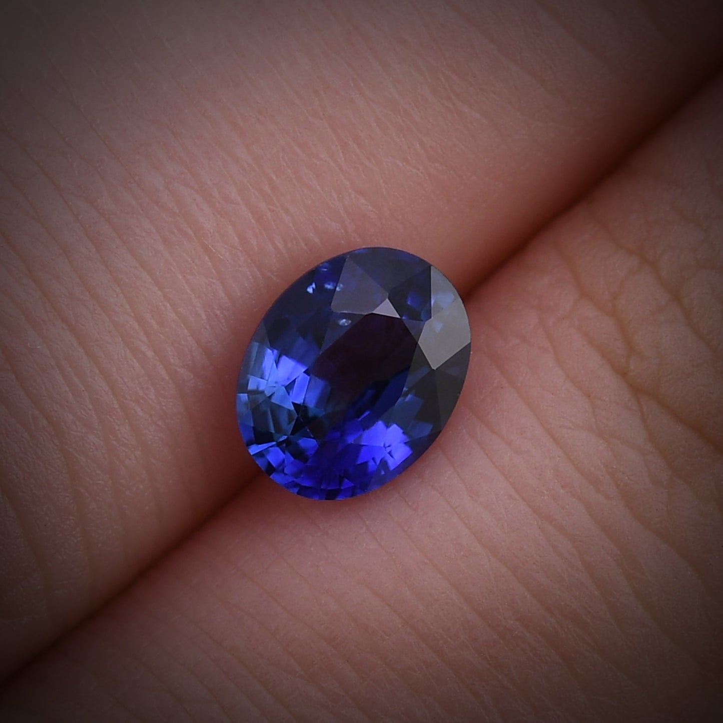 1,32 Karat blauer ovaler Saphir aus Sri Lanka