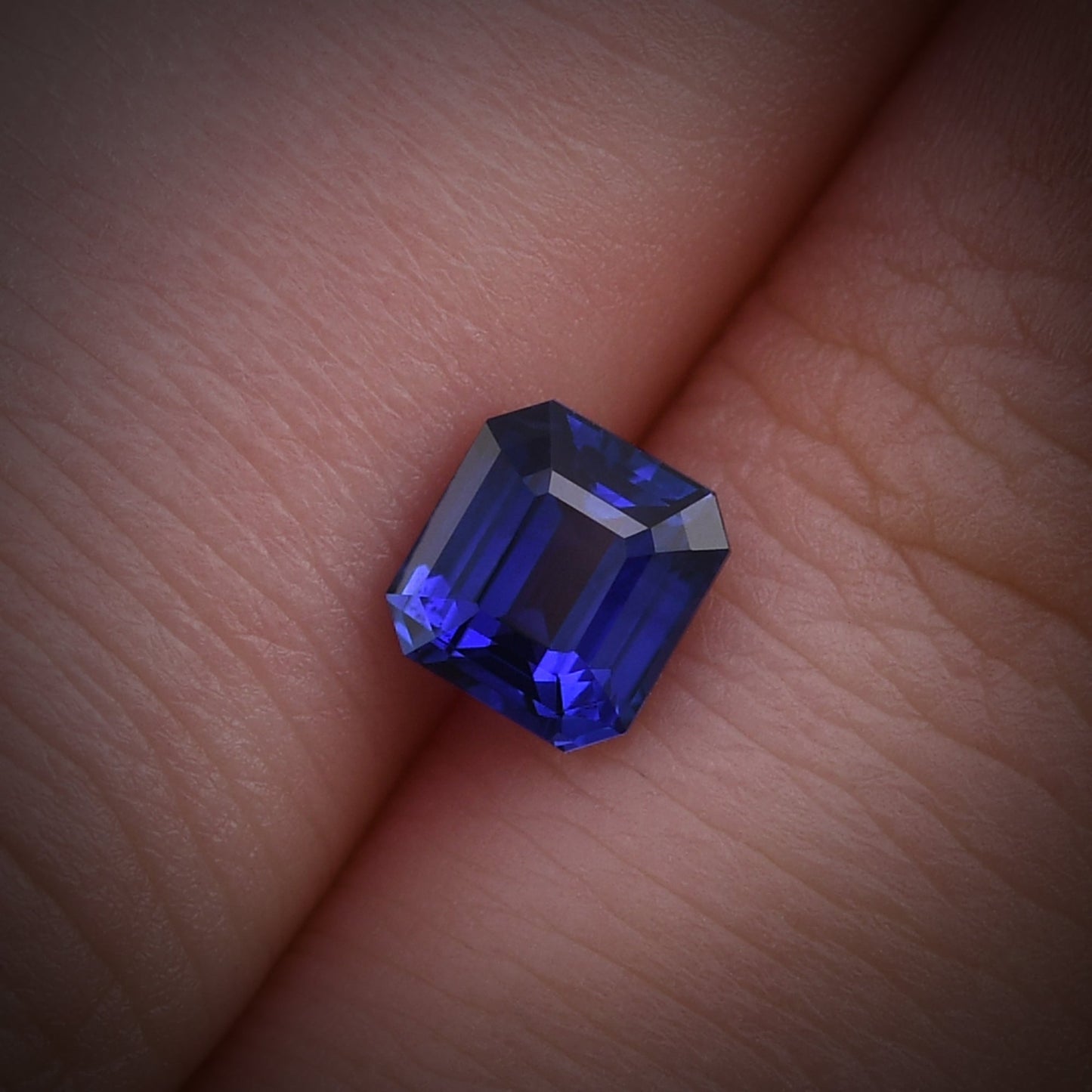 1,01 Karat blauer Smaragd-Saphir aus Sri Lanka