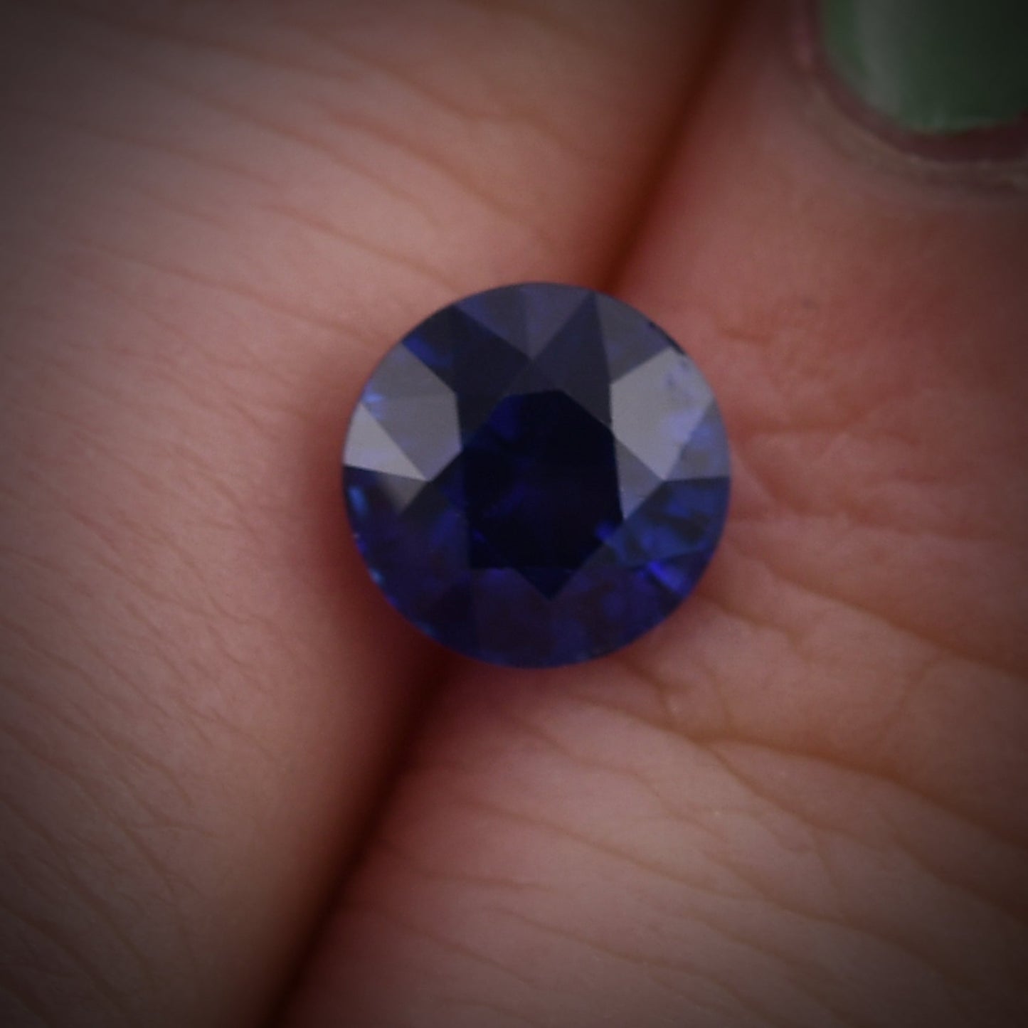1,75 Karat blauer runder Saphir aus Sri Lanka
