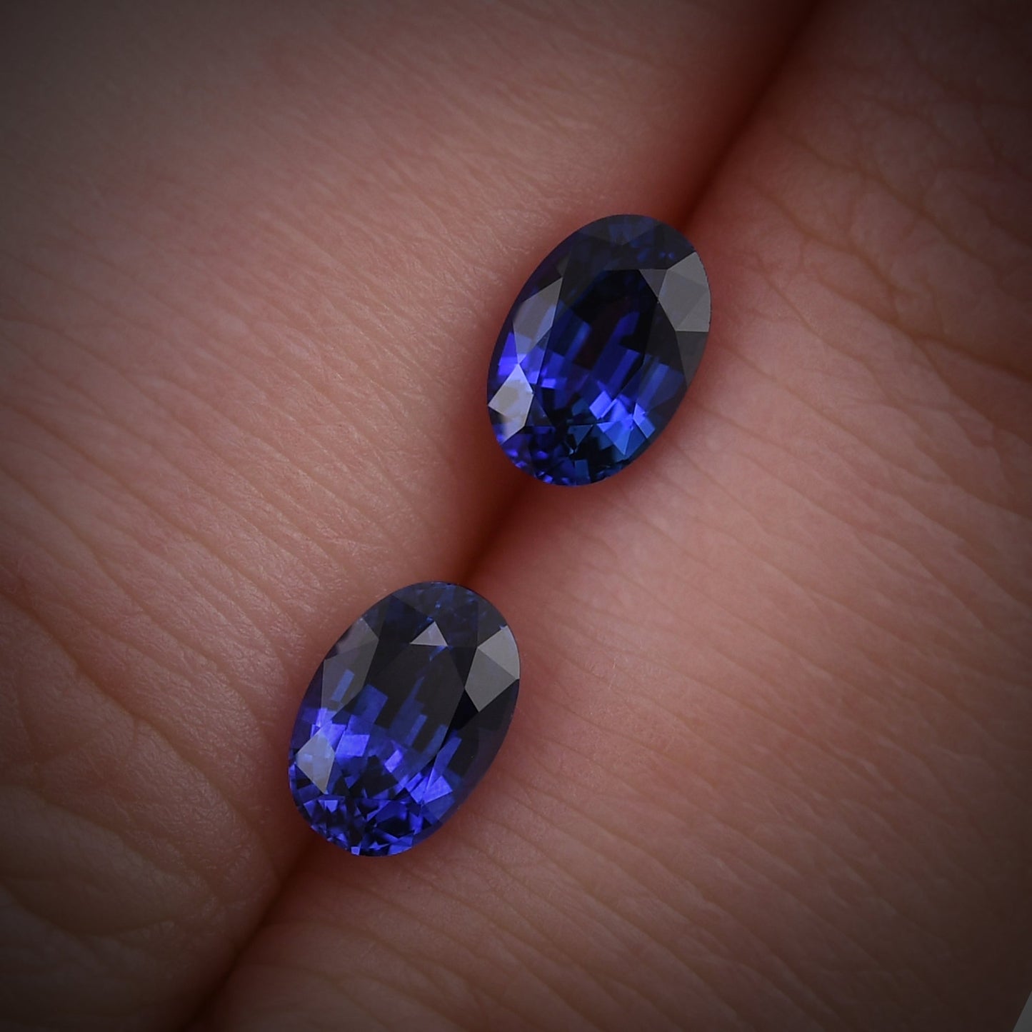 1,64 Karat blauer ovaler Saphir aus Sri Lanka