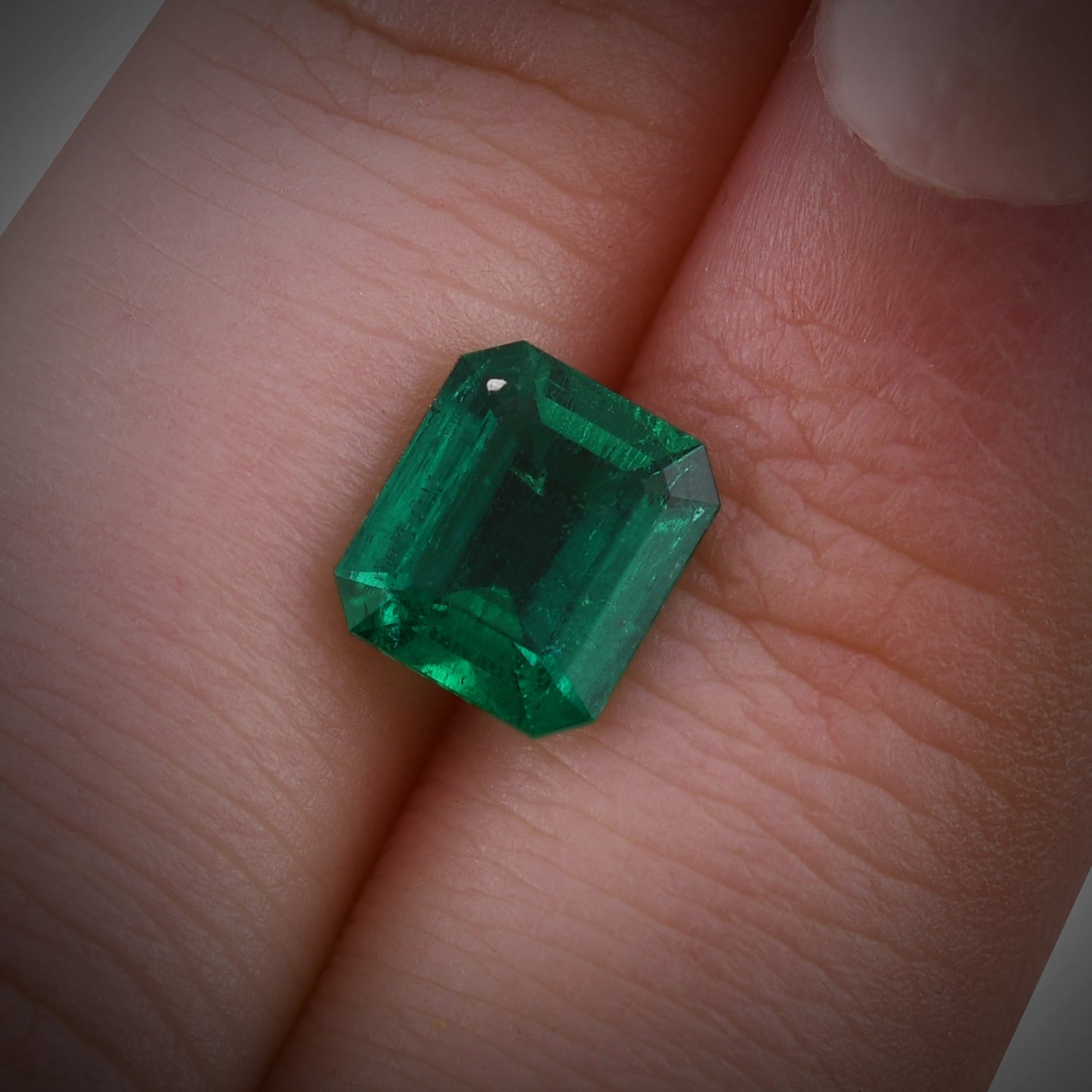 1,62 Karat Grüner kolumbianischer Smaragd Smaragd CD