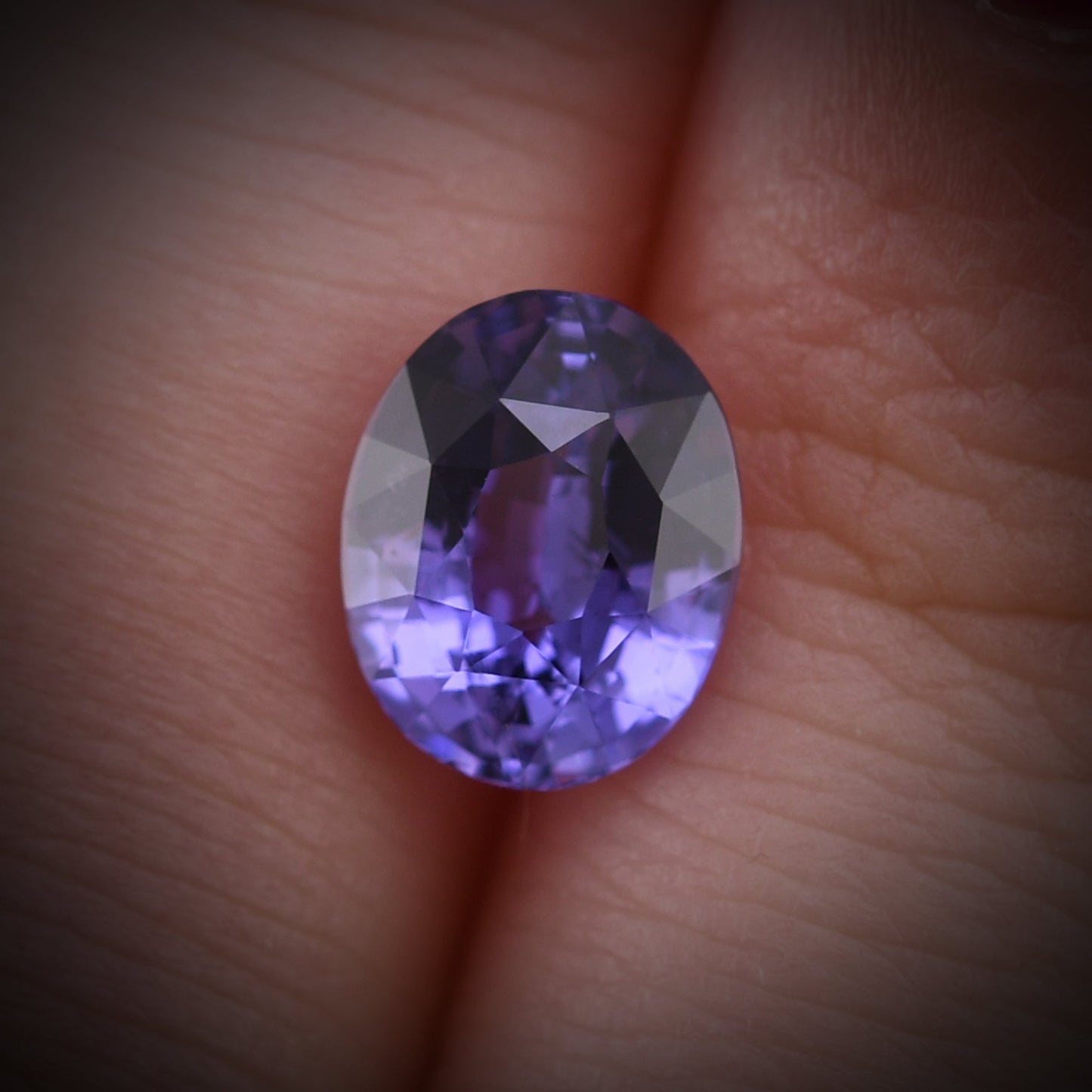 2,55 Karat violetter ovaler Saphir aus Madagaskar