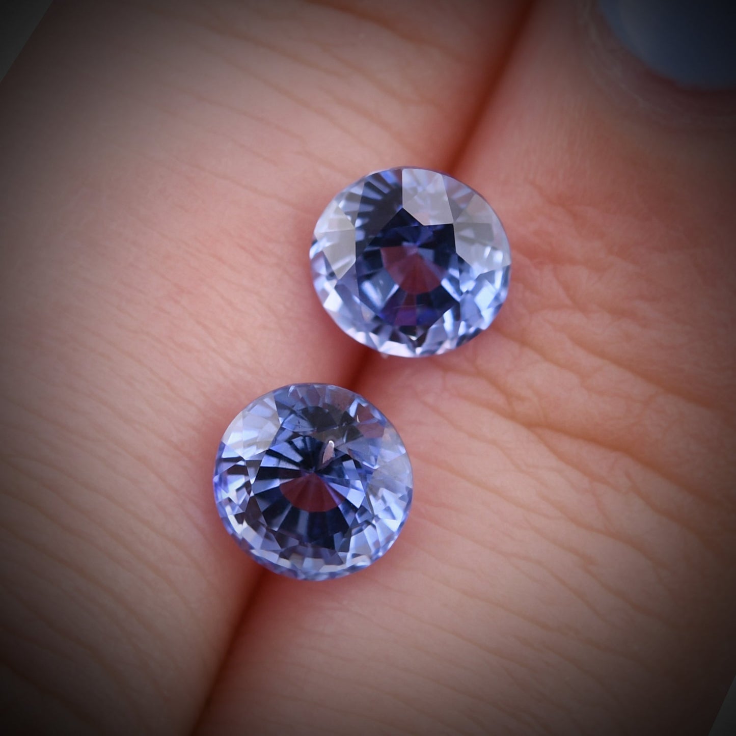 3,20 Karat blauer runder Saphir aus Sri Lanka