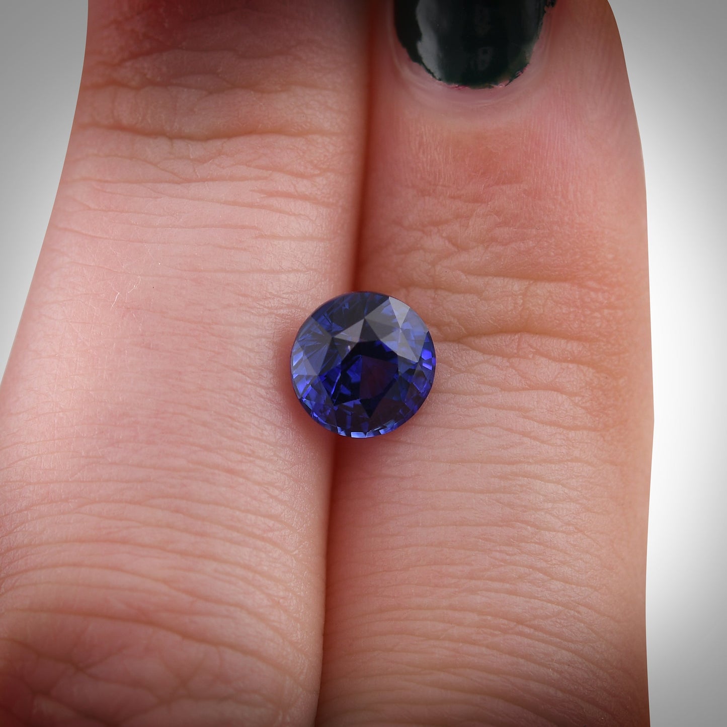 1,99 Karat blauer runder Saphir aus Sri Lanka