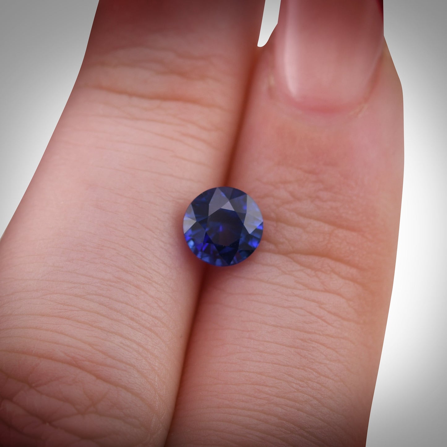 1,65 Karat blauer runder Saphir aus Sri Lanka