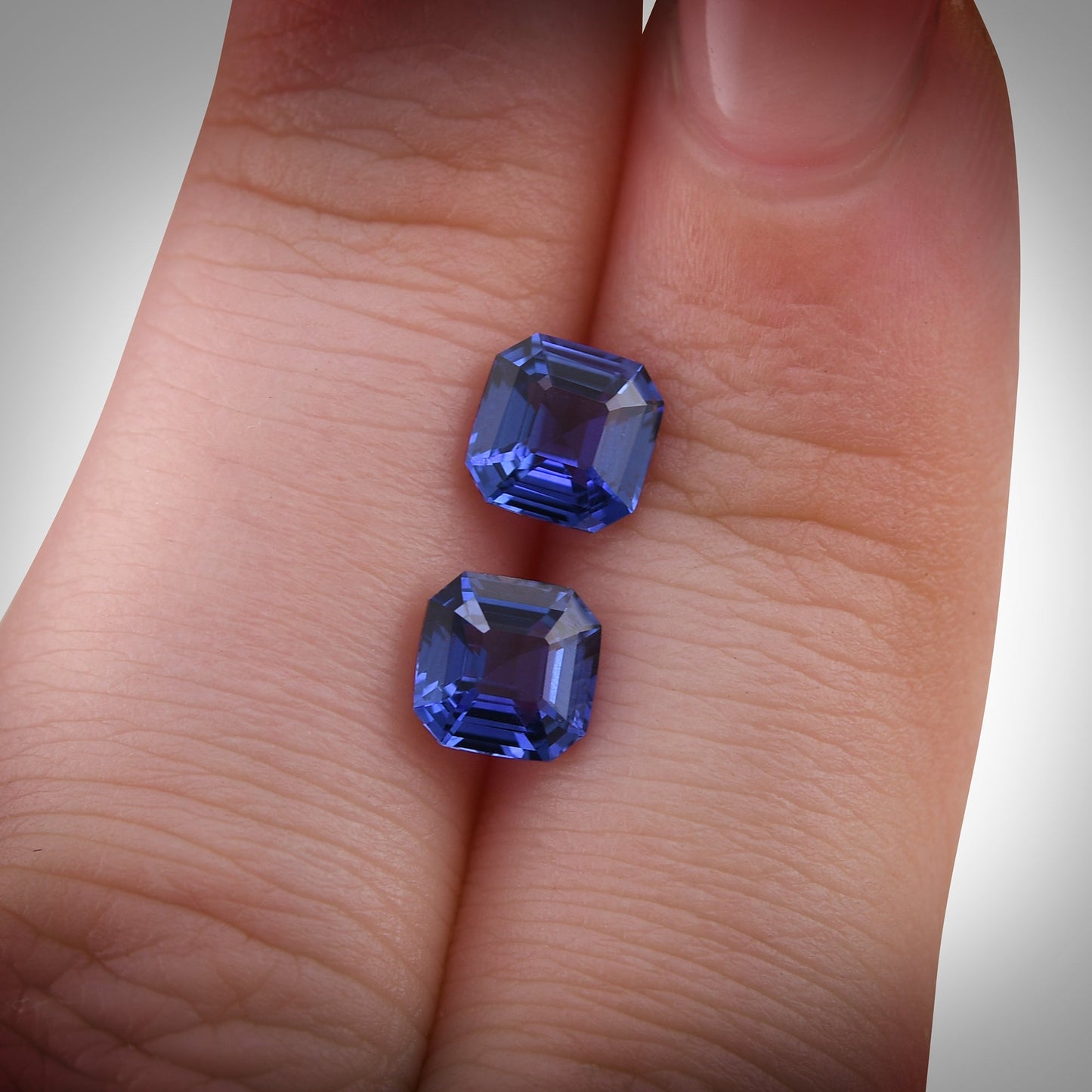 2,47 Karat blauer Smaragd-Saphir aus Sri Lanka