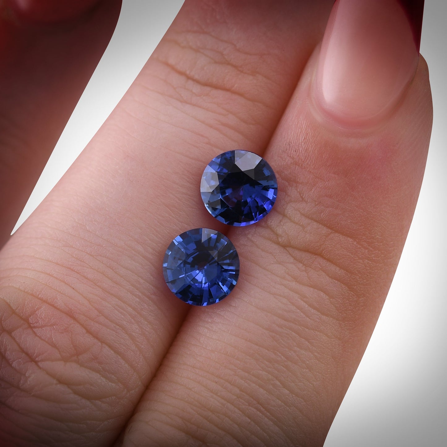 2.82 Carat Blue SRI LANKAN Round Sapphire