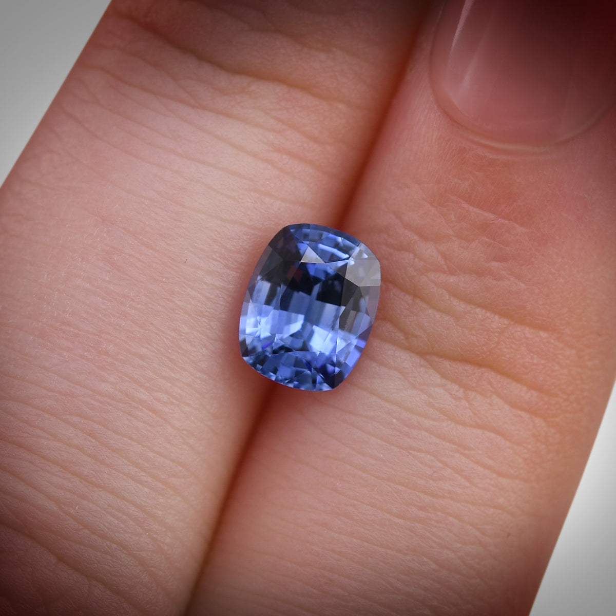 1,85 Karat blauer Kissen-Saphir aus Sri Lanka