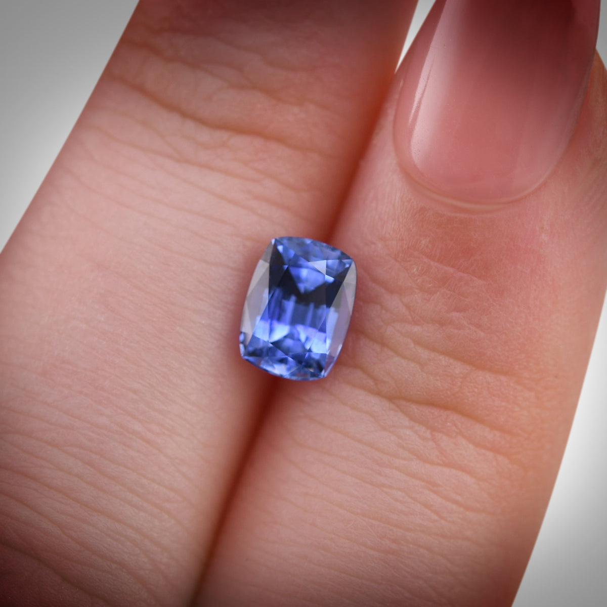 1,54 Karat blauer Kissen-Saphir aus Sri Lanka