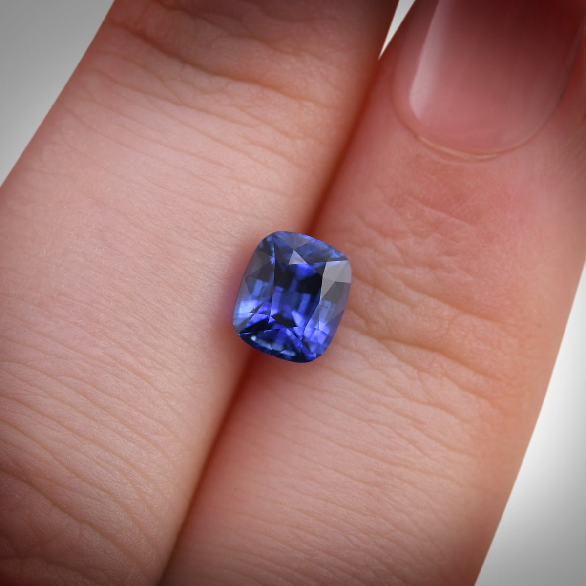 1,75 Karat blauer Kissen-Saphir aus Sri Lanka