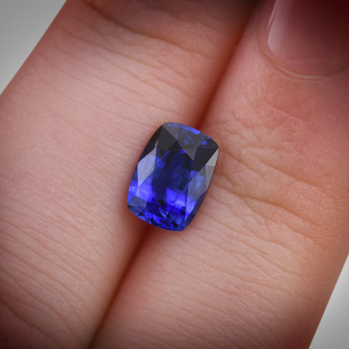 1,88 Karat blauer Kissen-Saphir aus Sri Lanka