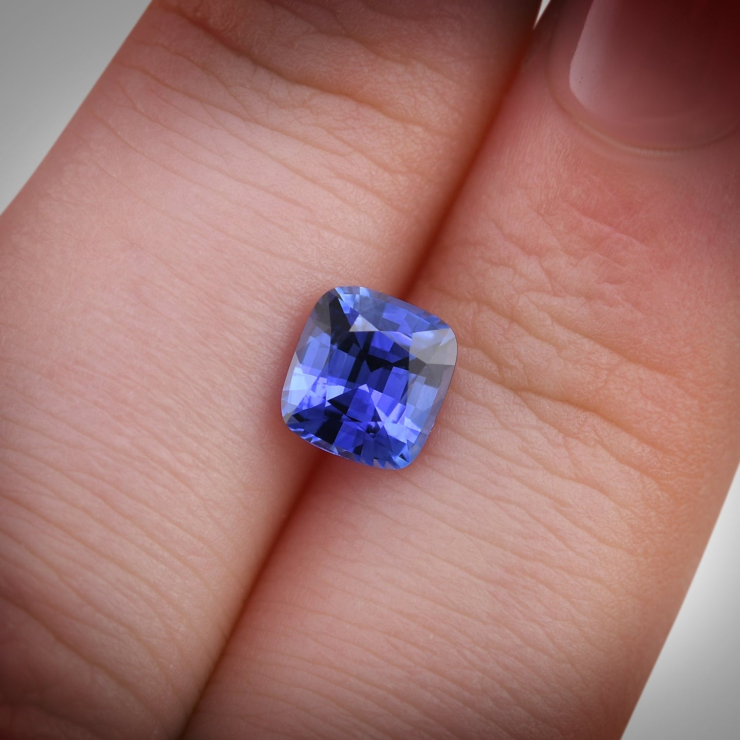 1,60 Karat blauer Kissen-Saphir aus Sri Lanka
