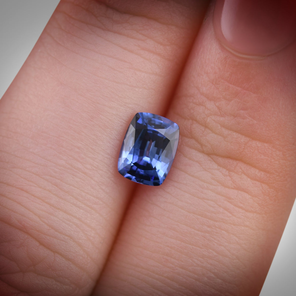 1,27 Karat blauer Kissen-Saphir aus Sri Lanka