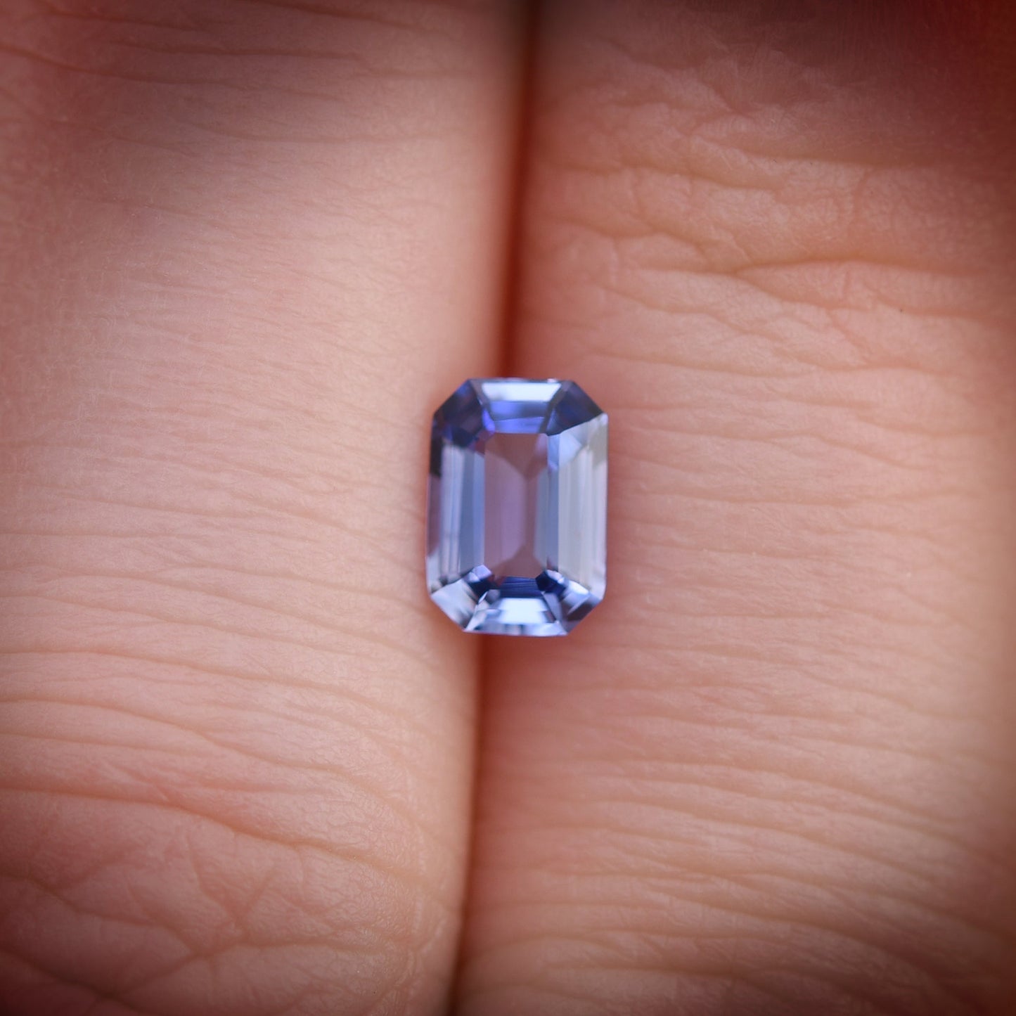 0,93 Karat blauer Smaragd-Saphir aus Sri Lanka
