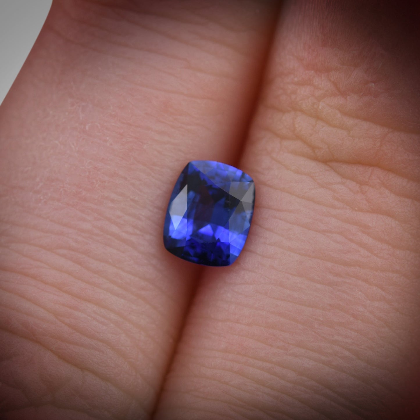 1,01 Karat blauer Kissen-Saphir aus Sri Lanka