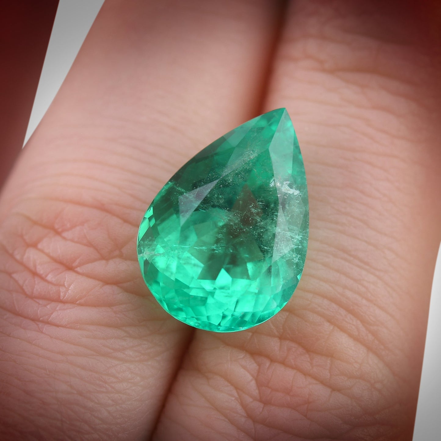 9.49 Carat Green COLOMBIAN Pear Emerald CD