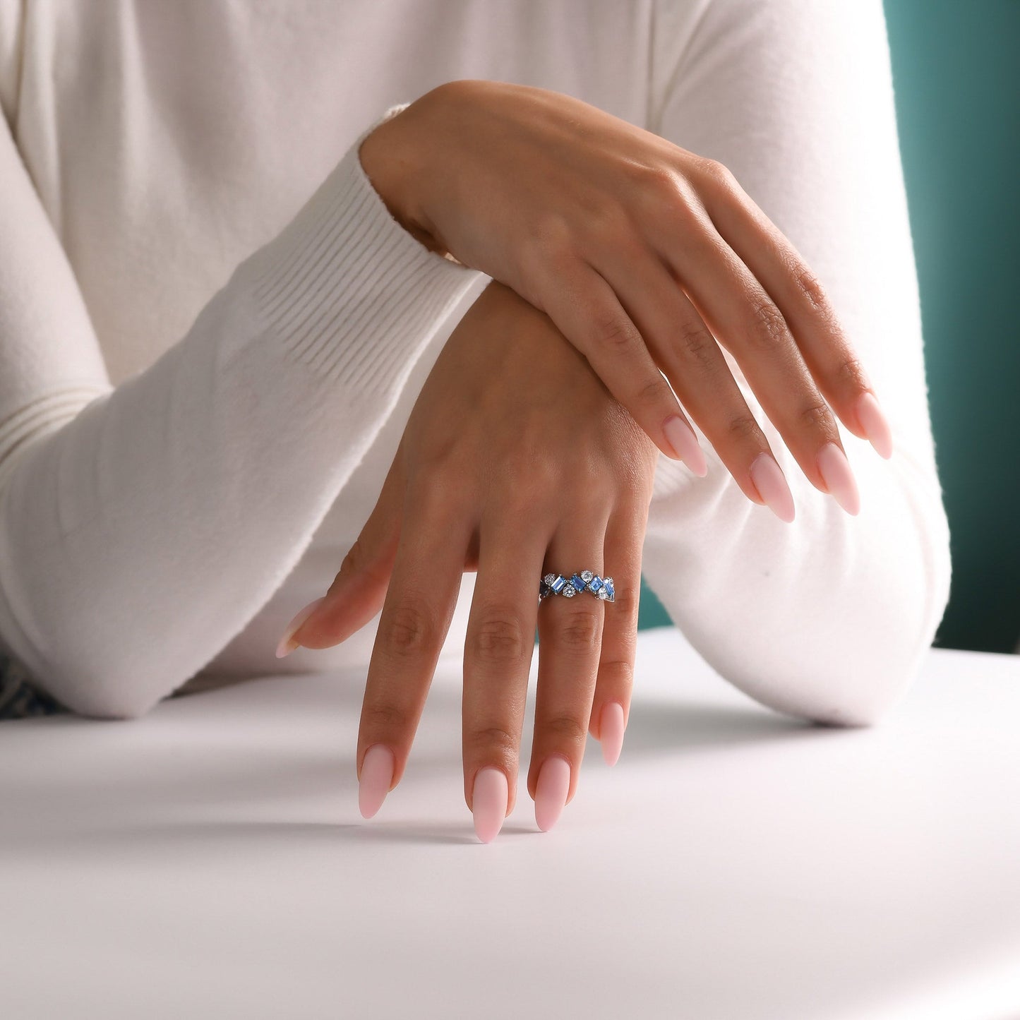 Aquamarin- und Diamantring