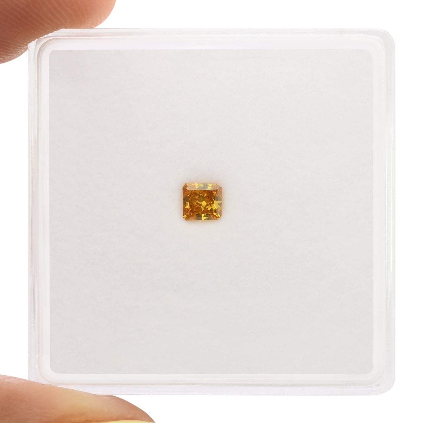 0,13 Karat Fancy Intense Yellow Orange Radiant (VS2) GIA