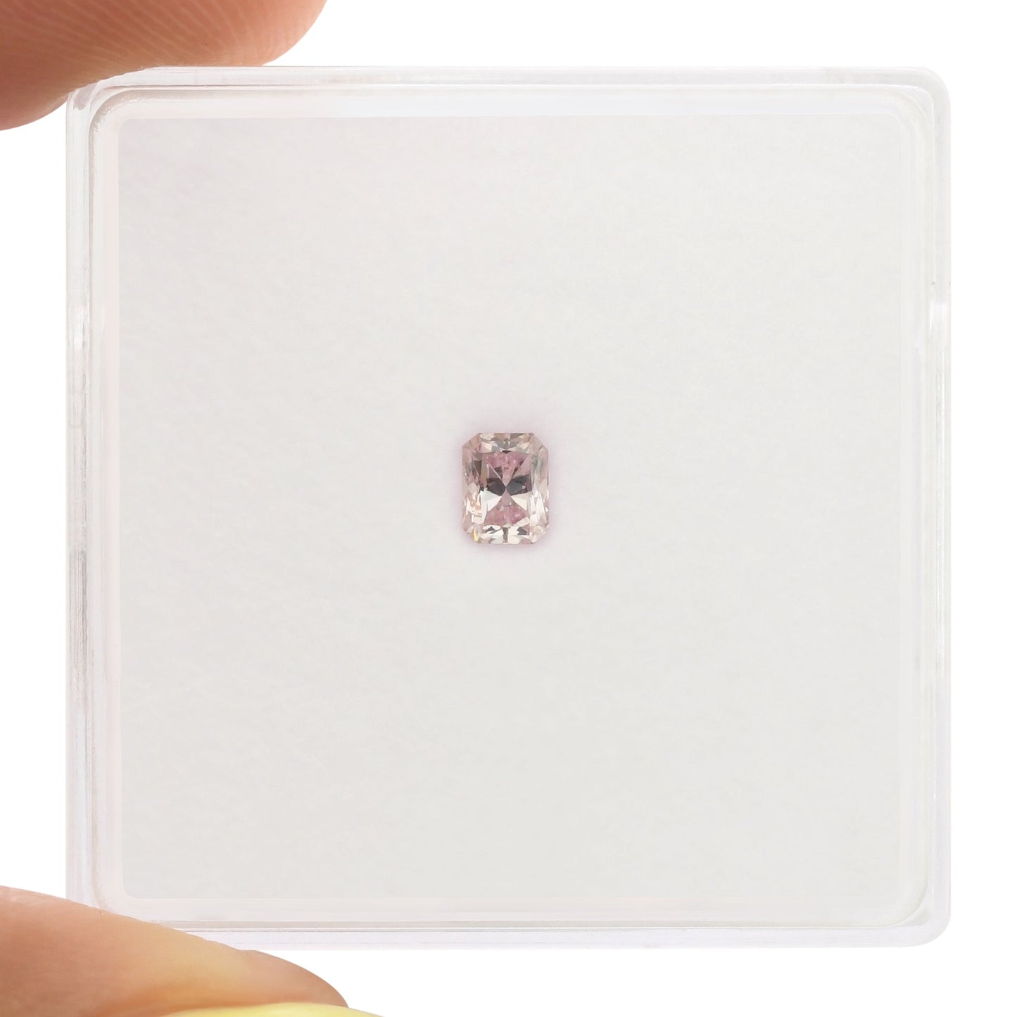 0,19 Karat Fancy Purplish Pink Radiant I1 GIA