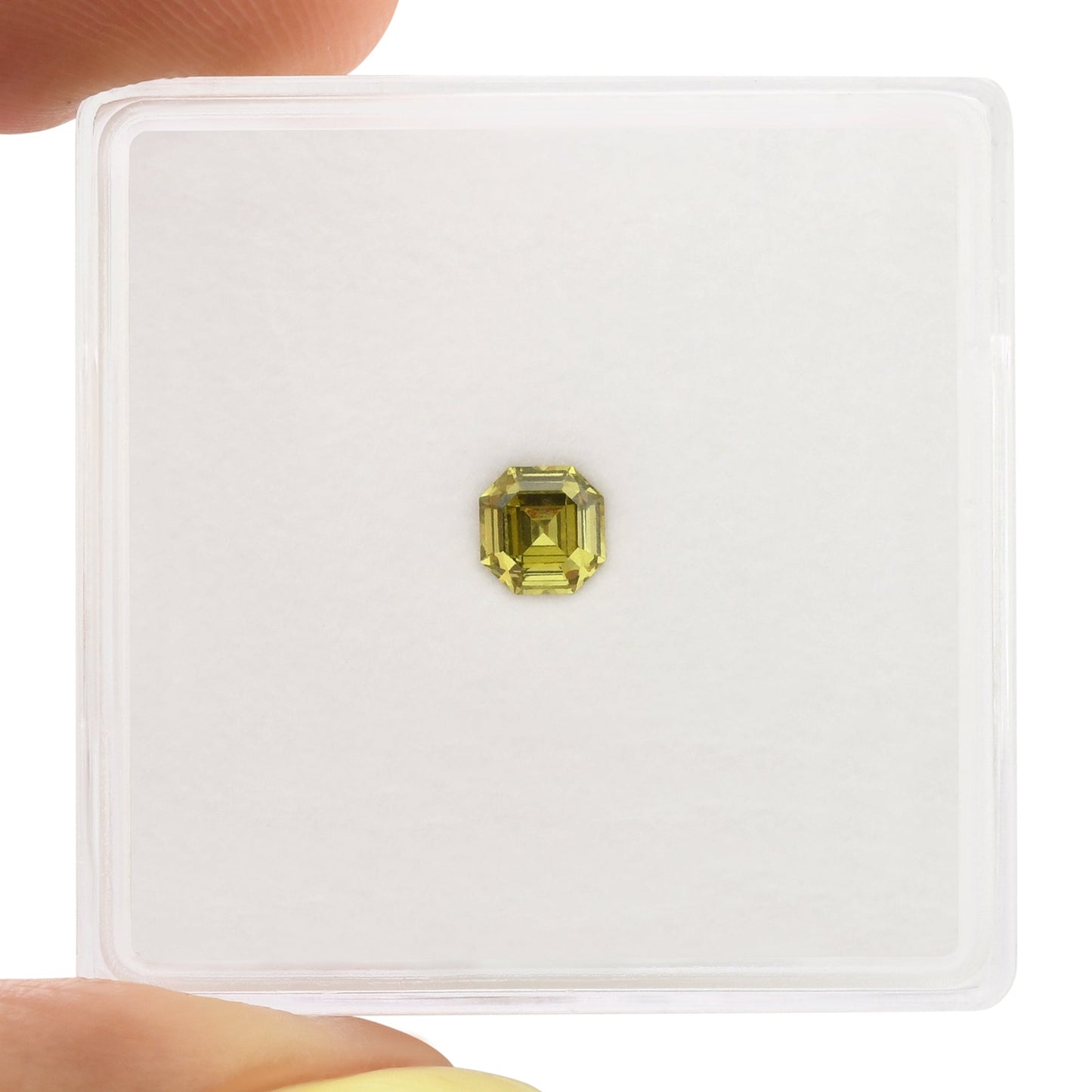 0,23 Karat Fancy Deep Brownish Greenish Yellow Emerald Diamond VS1 GIA