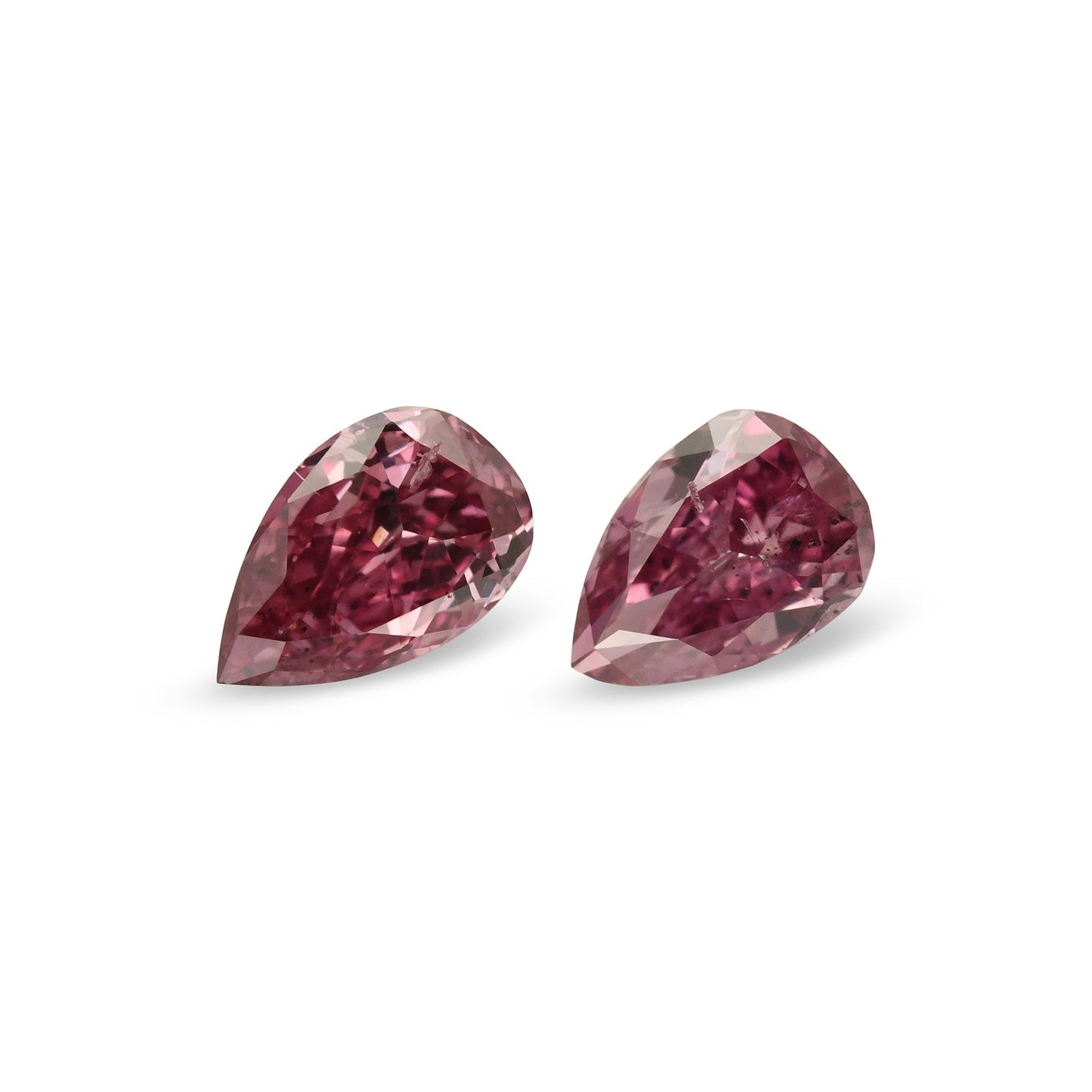 0,26 Karat Fancy Vivid Purplish Pink Birnenförmige Diamanten (SI2) GIA