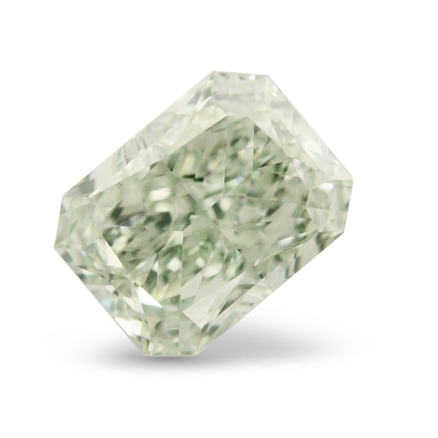 0,32 Karat Fancy Light Green Radiant Diamant VS1 GIA
