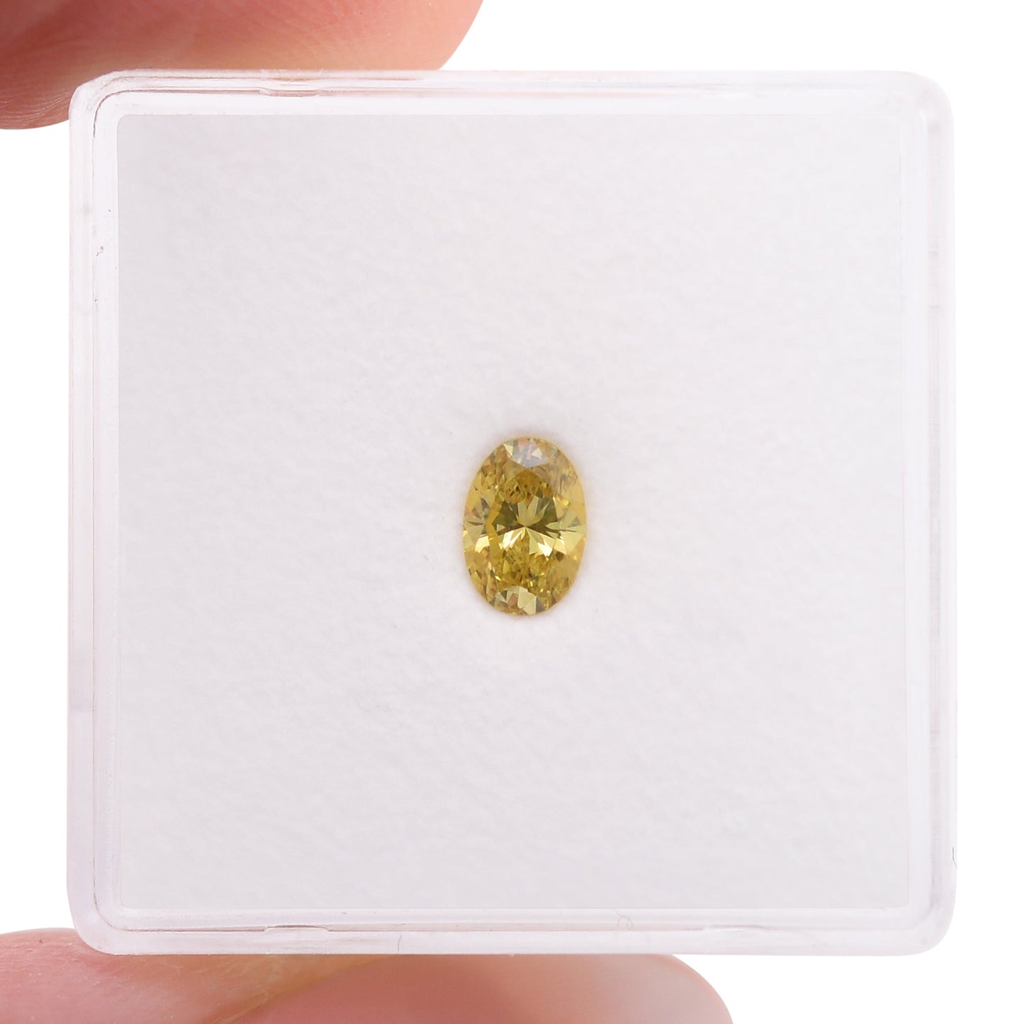 0,37 Karat Fancy Vivid Yellow Oval Diamond SI1 GIA