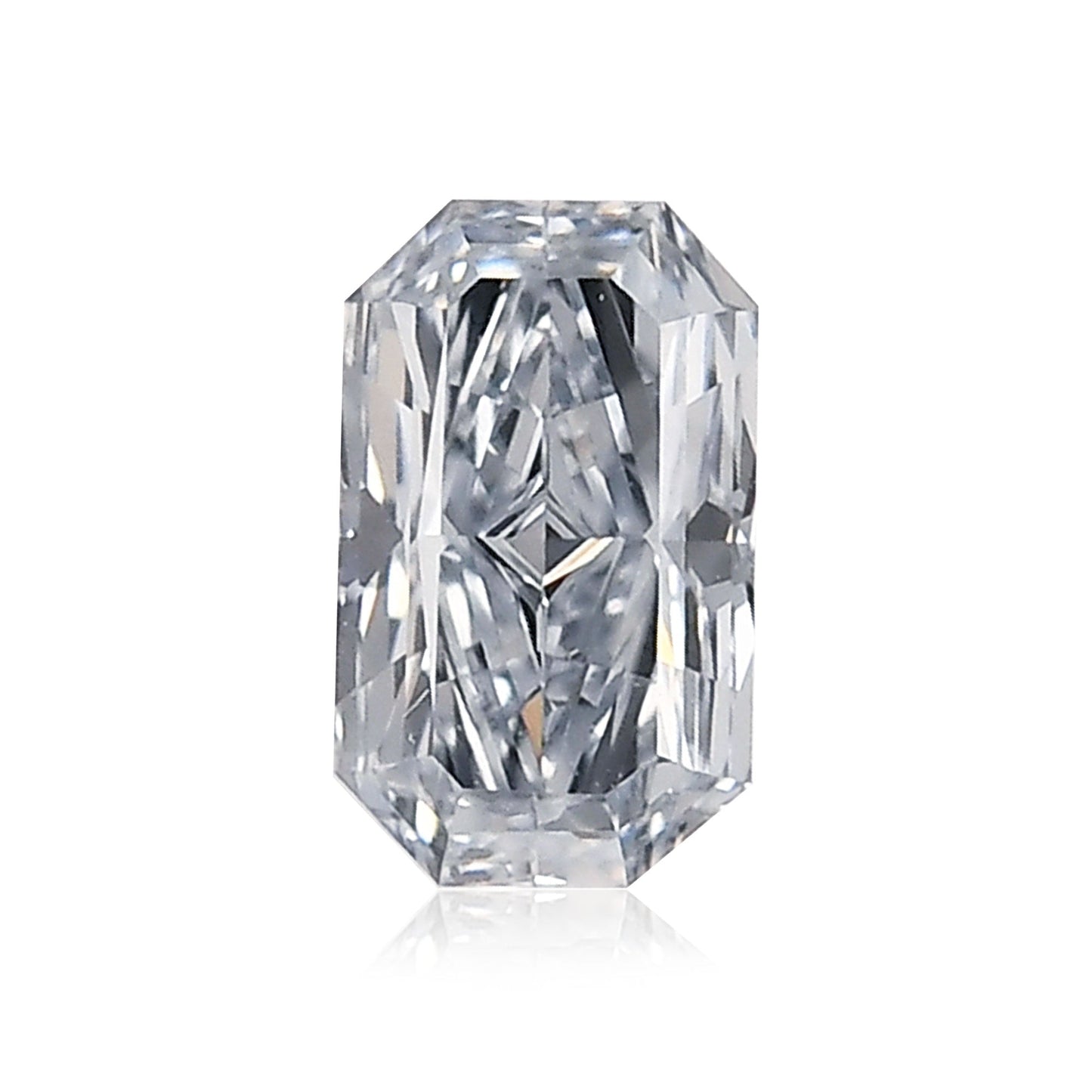 0,51 Karat Fancy Light Blue Radiant Diamond IF GIA