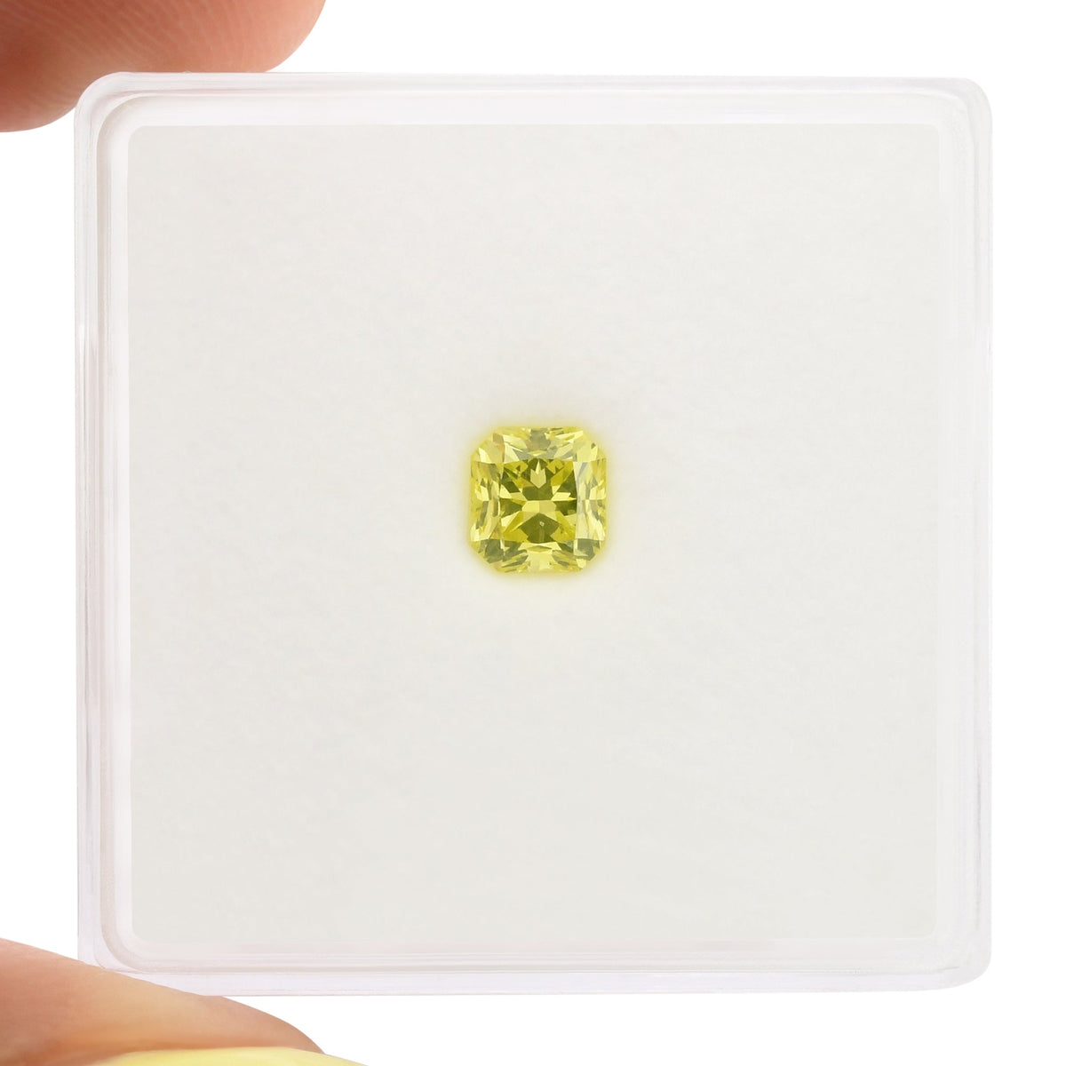 Strahlender Diamant | 0,52 ct | Fancy Intense Grün-Gelb | SI2 | GIA | Ref. 687508