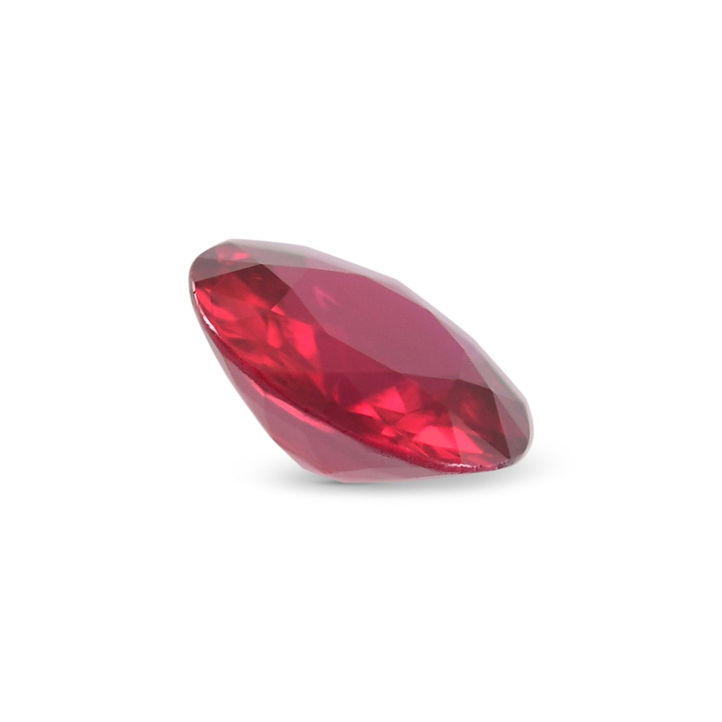 0,53 Karat roter runder Rubin aus Mosambik