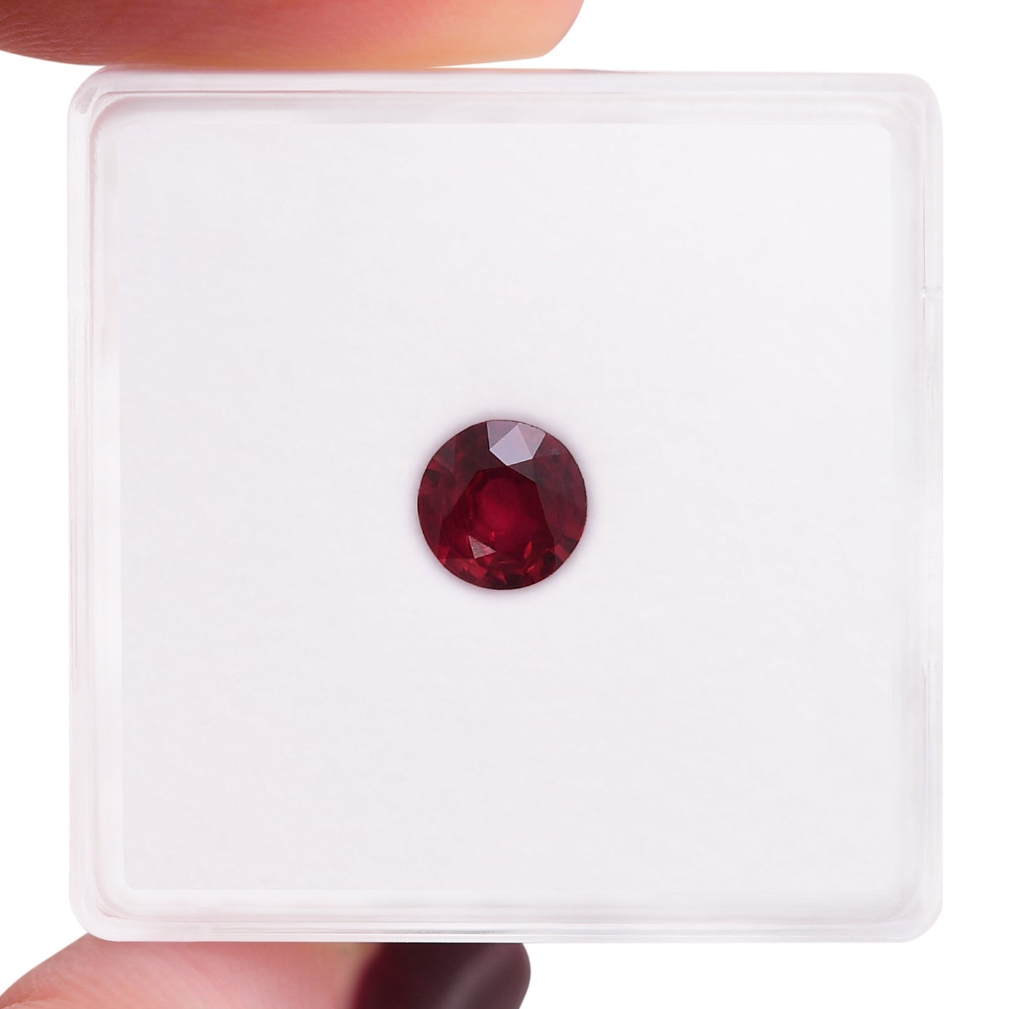 0,53 Karat roter runder Rubin aus Mosambik