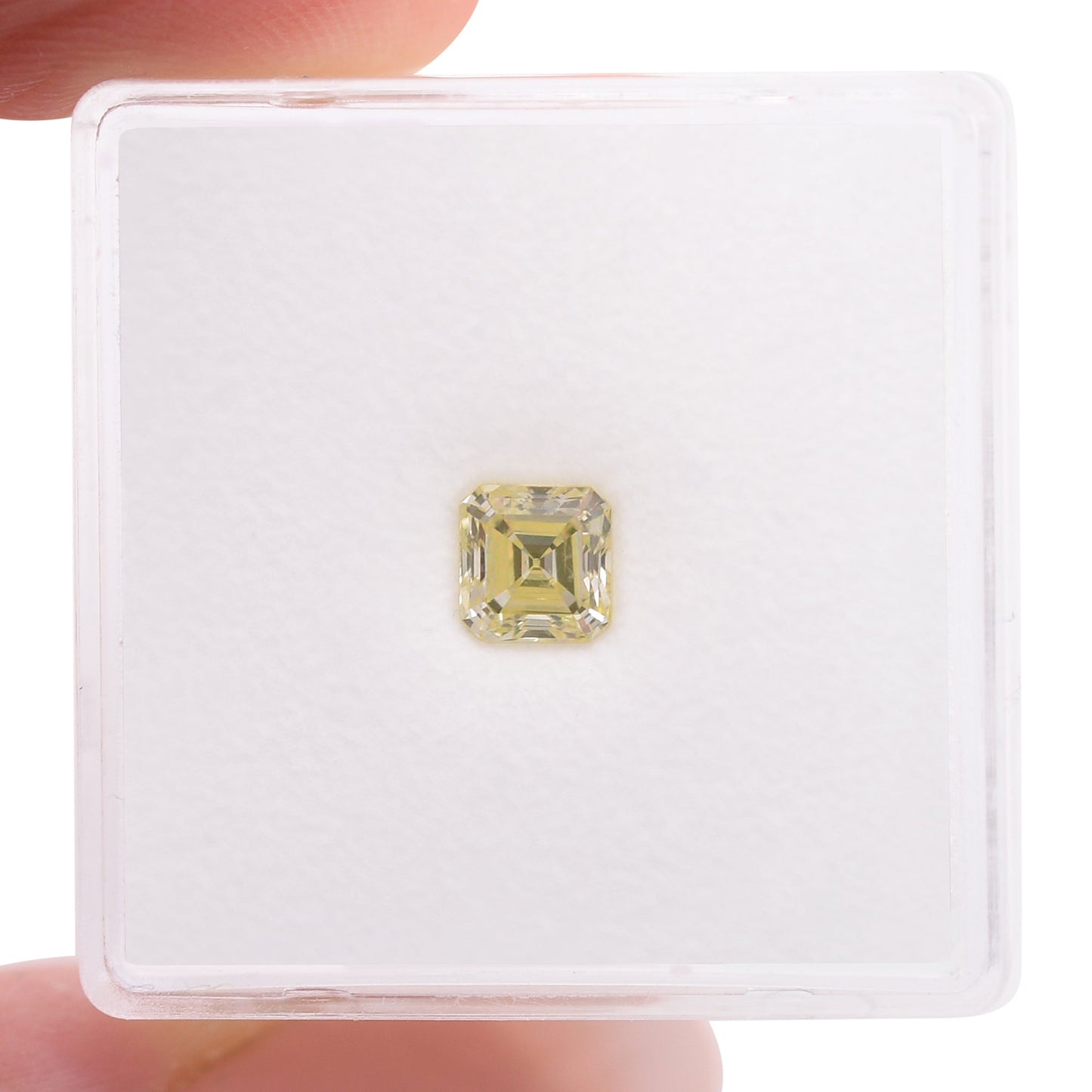0,63 Karat Fancy Light Yellow Asscher Diamant VVS1 GIA