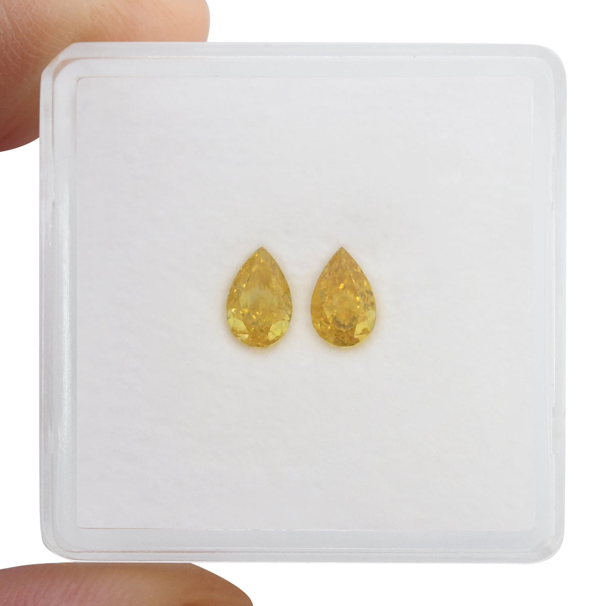 Birnenförmiger Diamant | 0,64 ct | Fancy Vivid Orange Yellow | SI1 | GIA | Ref 724334