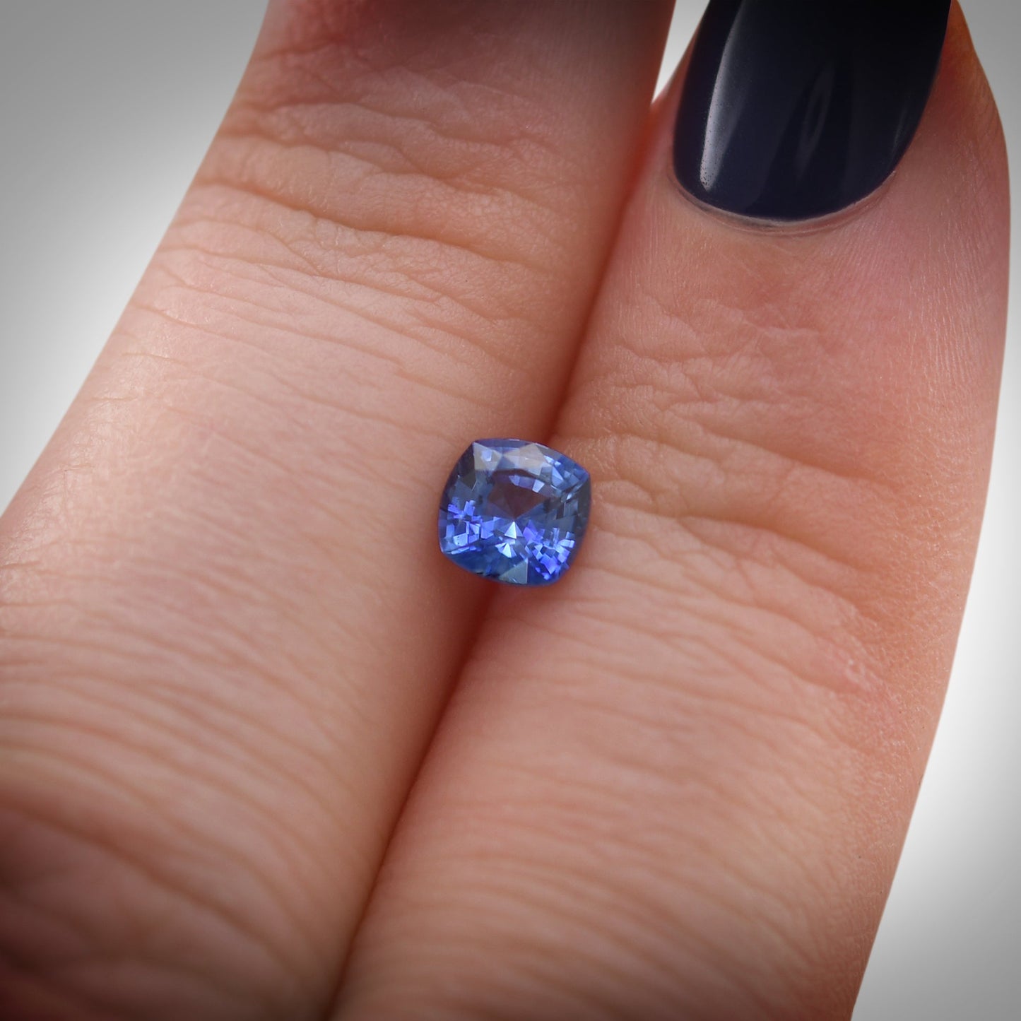 0,67 Karat blauer Kissen-Saphir aus Sri Lanka
