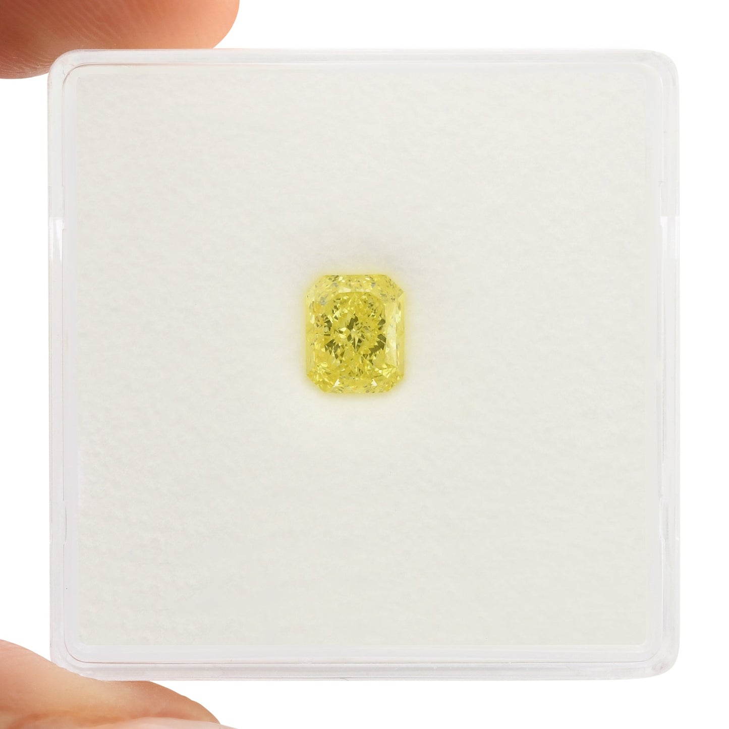 0,70 Karat Fancy Intense Yellow Radiant VVS1 GIA