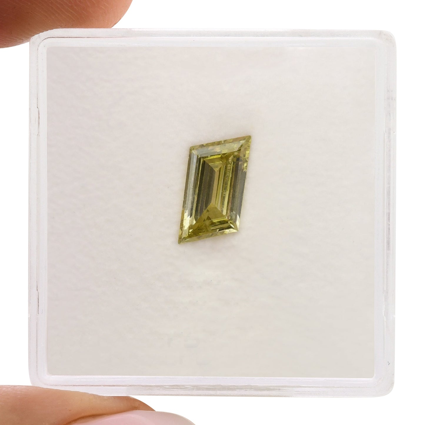 0,71 Karat Fancy Brownish Greenish Yellow Chameleon Rhomboid Diamant VS1 GIA