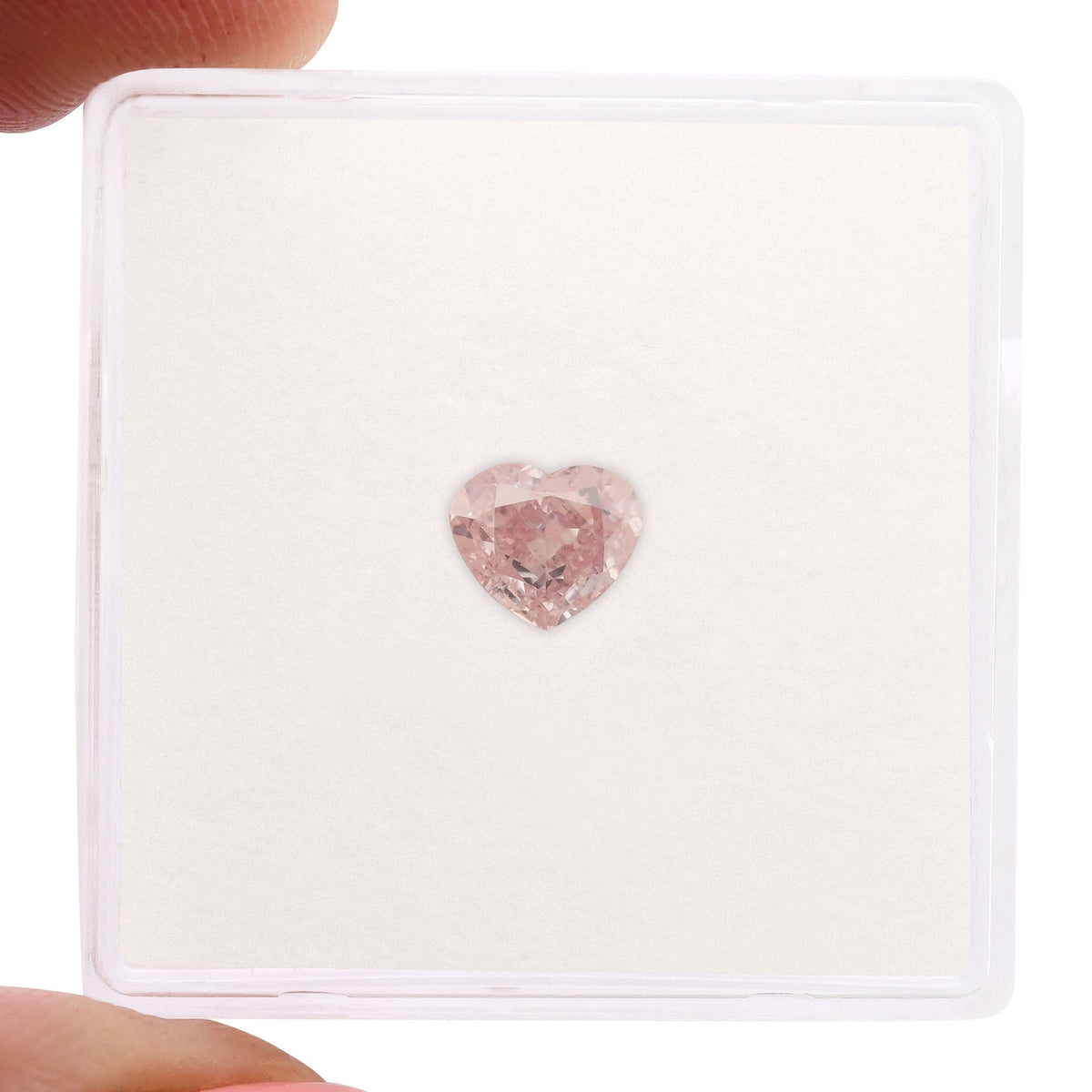 0,74 Karat Fancy Pink Herzförmiger Diamant VS2 GIA