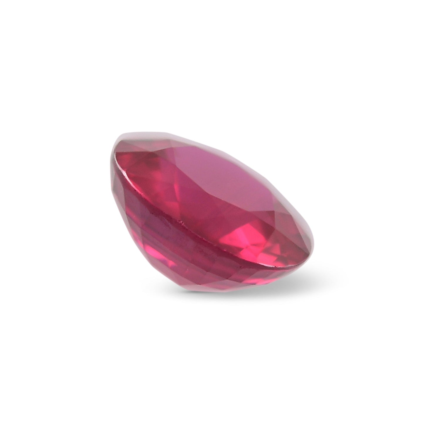 0,74 Karat roter runder Rubin aus Mosambik