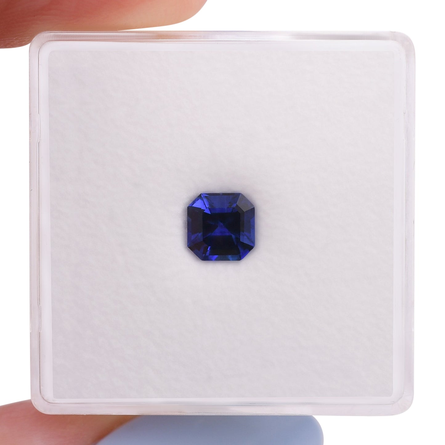 0,75 Karat blauer Smaragd-Saphir aus Sri Lanka