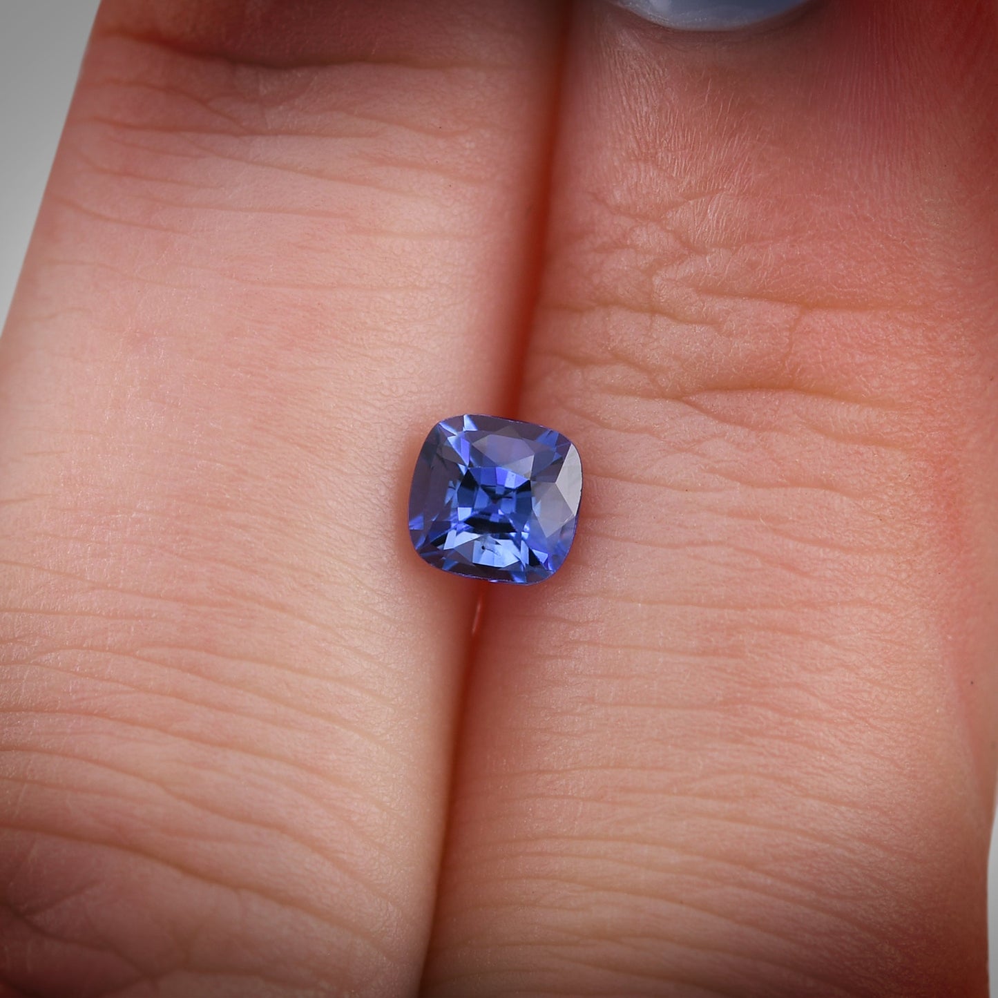 0,75 Karat blauer Kissen-Saphir aus Sri Lanka