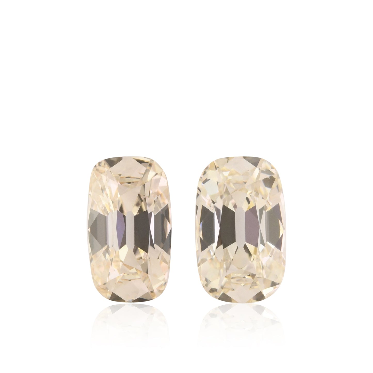 0,89 Karat hellbraune Kissen-Diamanten (VS)