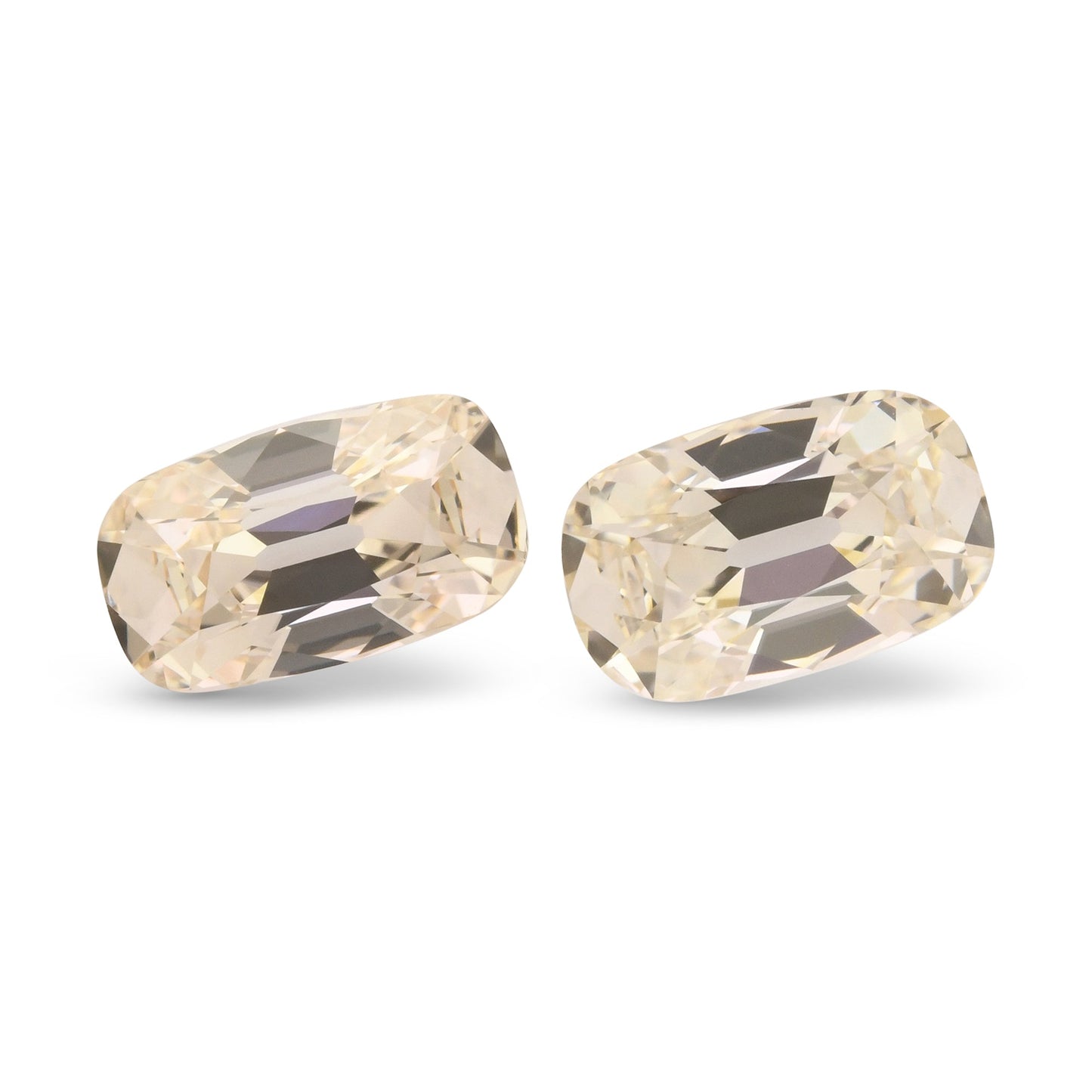 0,89 Karat hellbraune Kissen-Diamanten (VS)