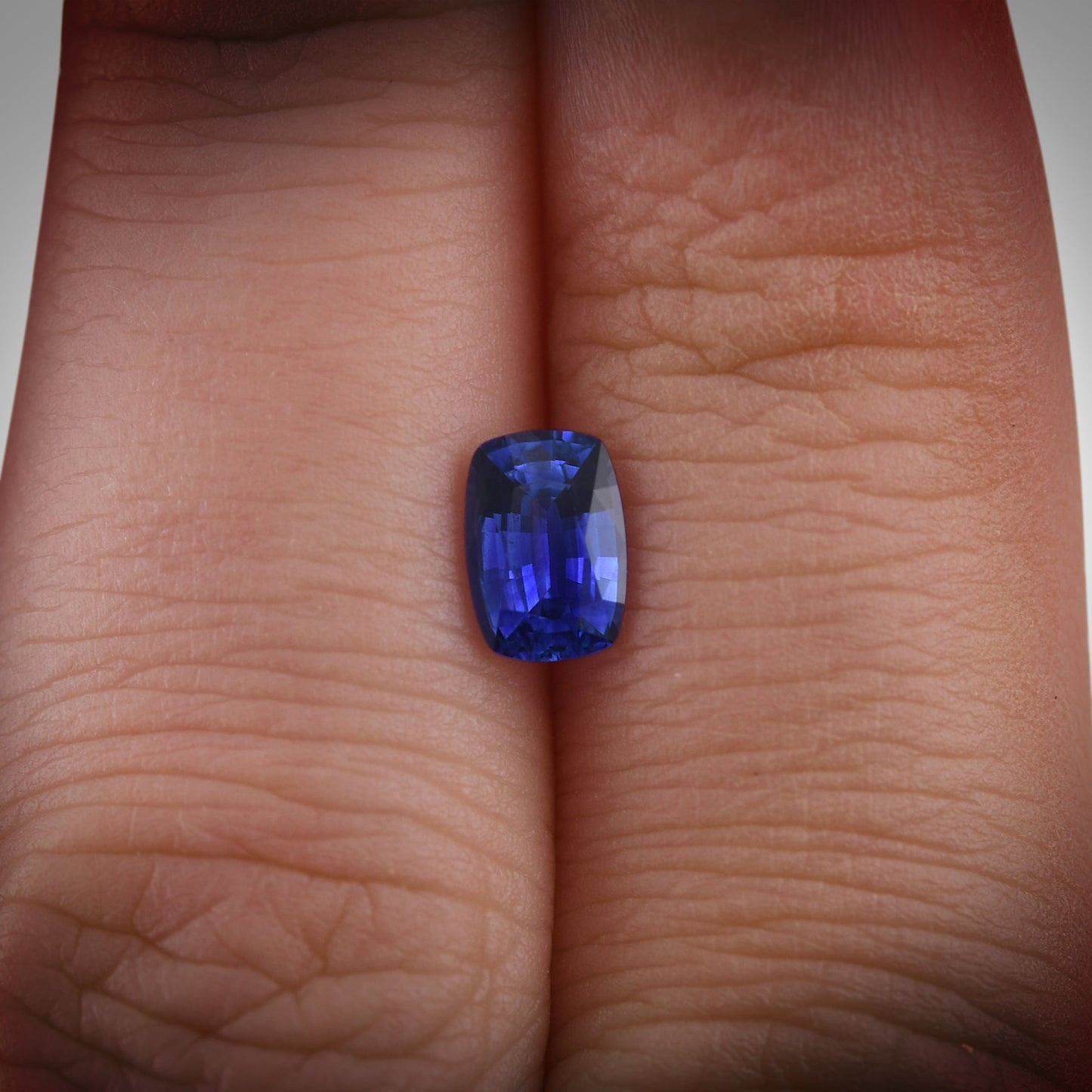 0,89 Karat blauer Kissen-Saphir aus Sri Lanka