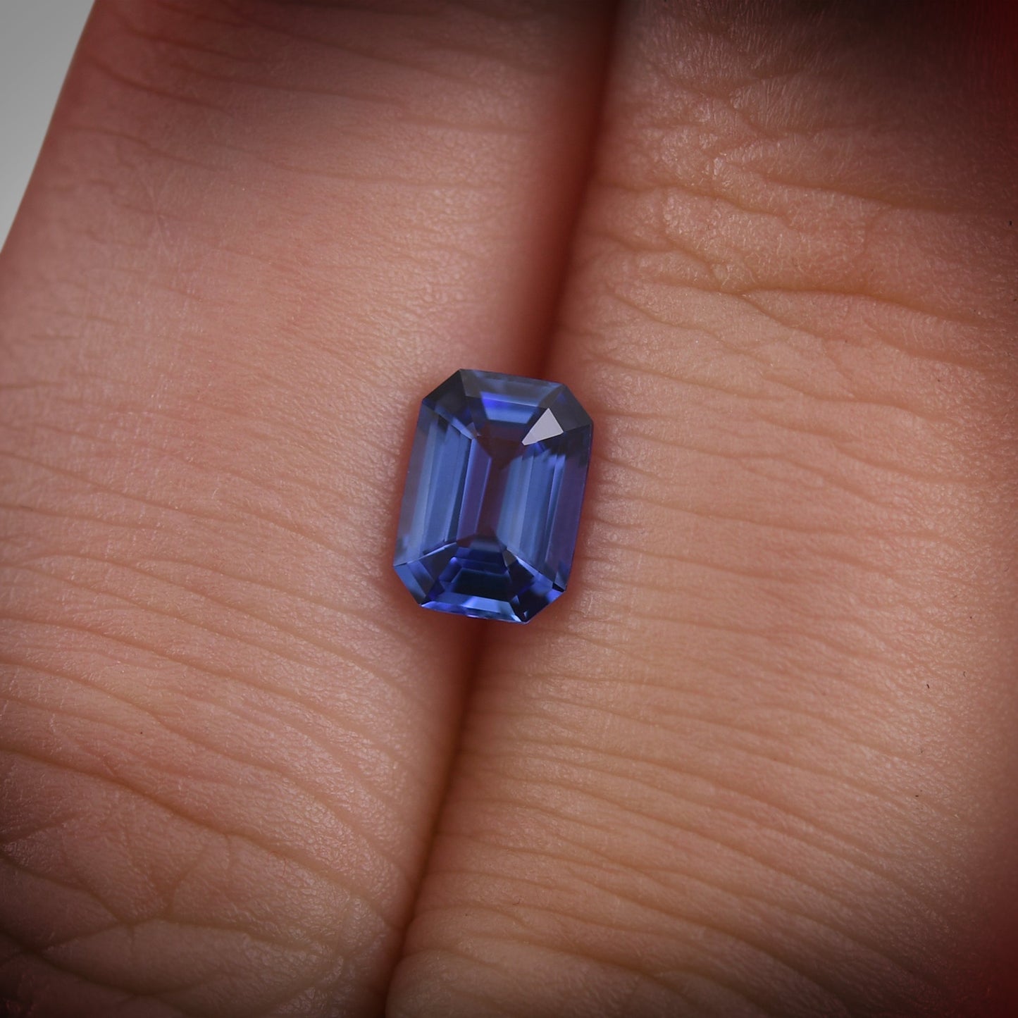 0,96 Karat blauer Smaragd-Saphir aus Sri Lanka