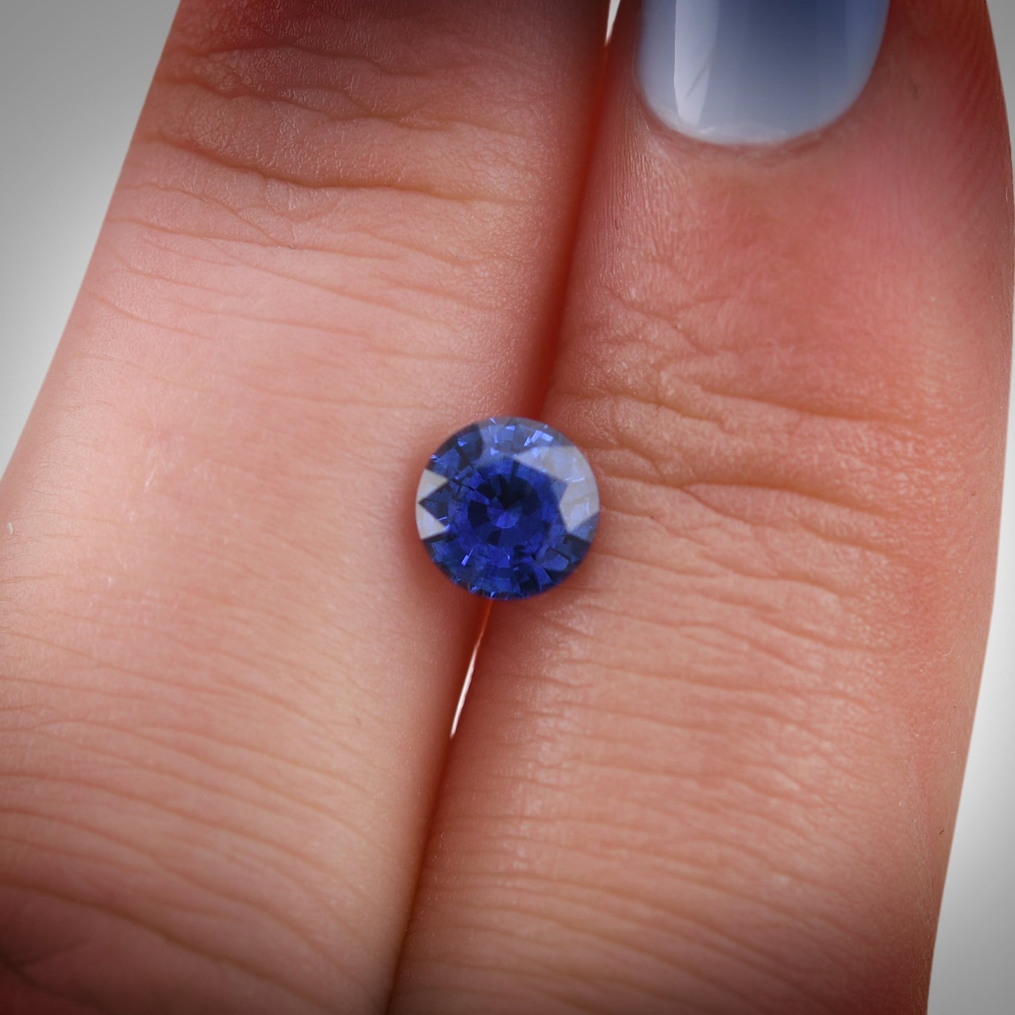 1,01 Karat blauer runder Saphir aus Sri Lanka