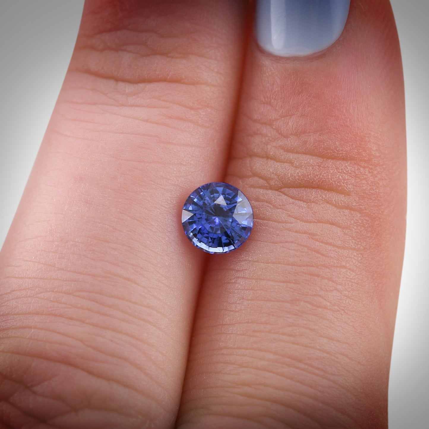 1,04 Karat blauer runder Saphir aus Sri Lanka