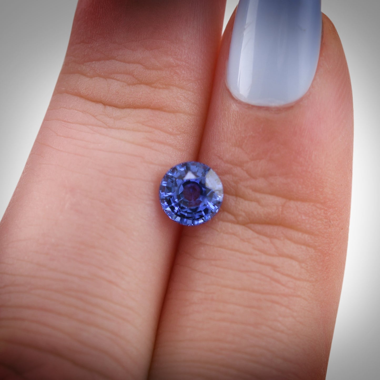 1,04 Karat blauer runder Saphir aus Sri Lanka