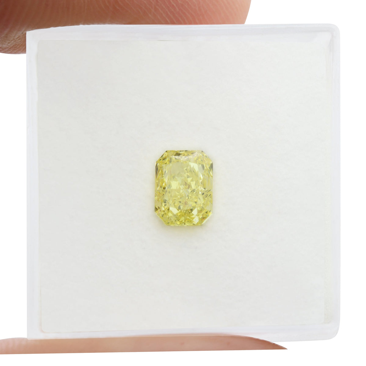 Strahlender Diamant | 1,05 ct | Intensiv gelb | VVS2 | GIA | Ref. 717148