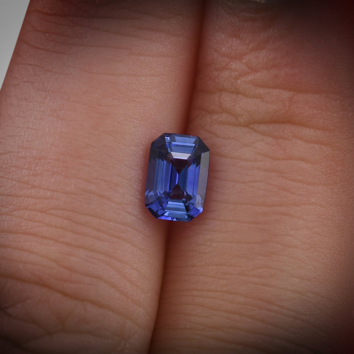 1,06 Karat blauer Smaragd-Saphir aus Sri Lanka